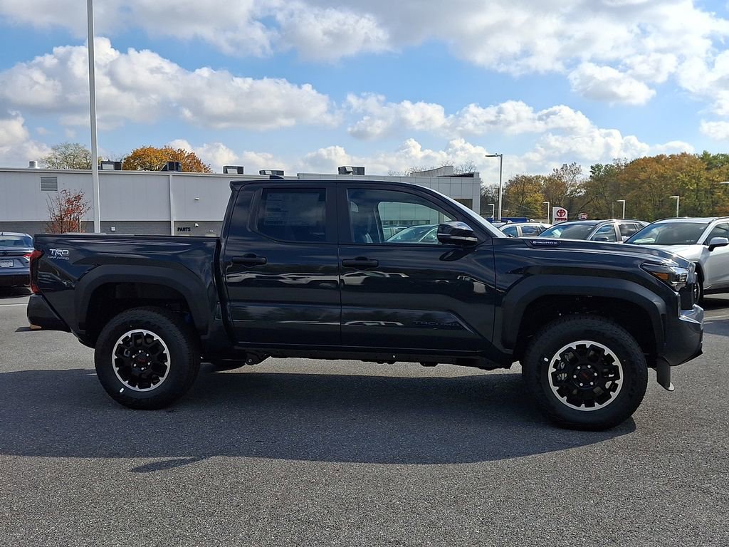 New 2025 Toyota Tacoma TRD Off-Road image 4