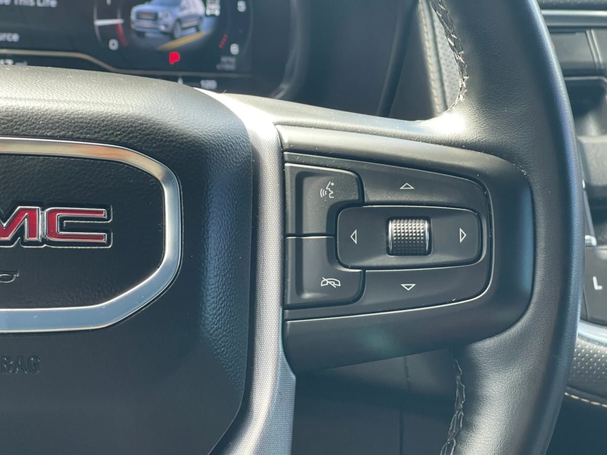 Used 2024 GMC Yukon SLT w/ SLT Premium Package AWD/4WD image 33
