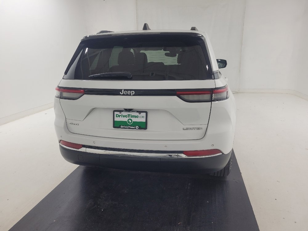 Used 2023 Jeep Grand Cherokee Limited AWD/4WD image 7