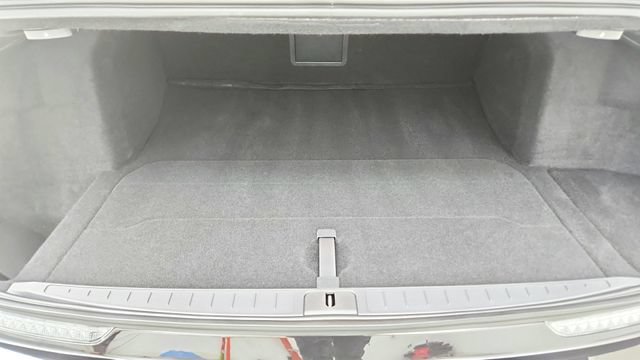 Used 2024 Lucid Air Pure RWD image 32