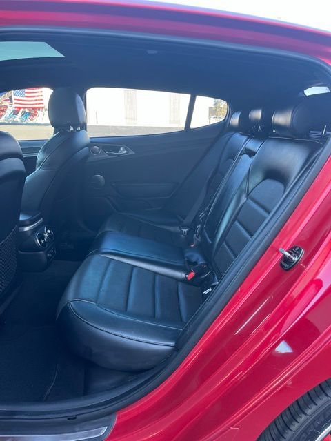 Used 2018 Kia Stinger GT2 AWD/4WD image 31