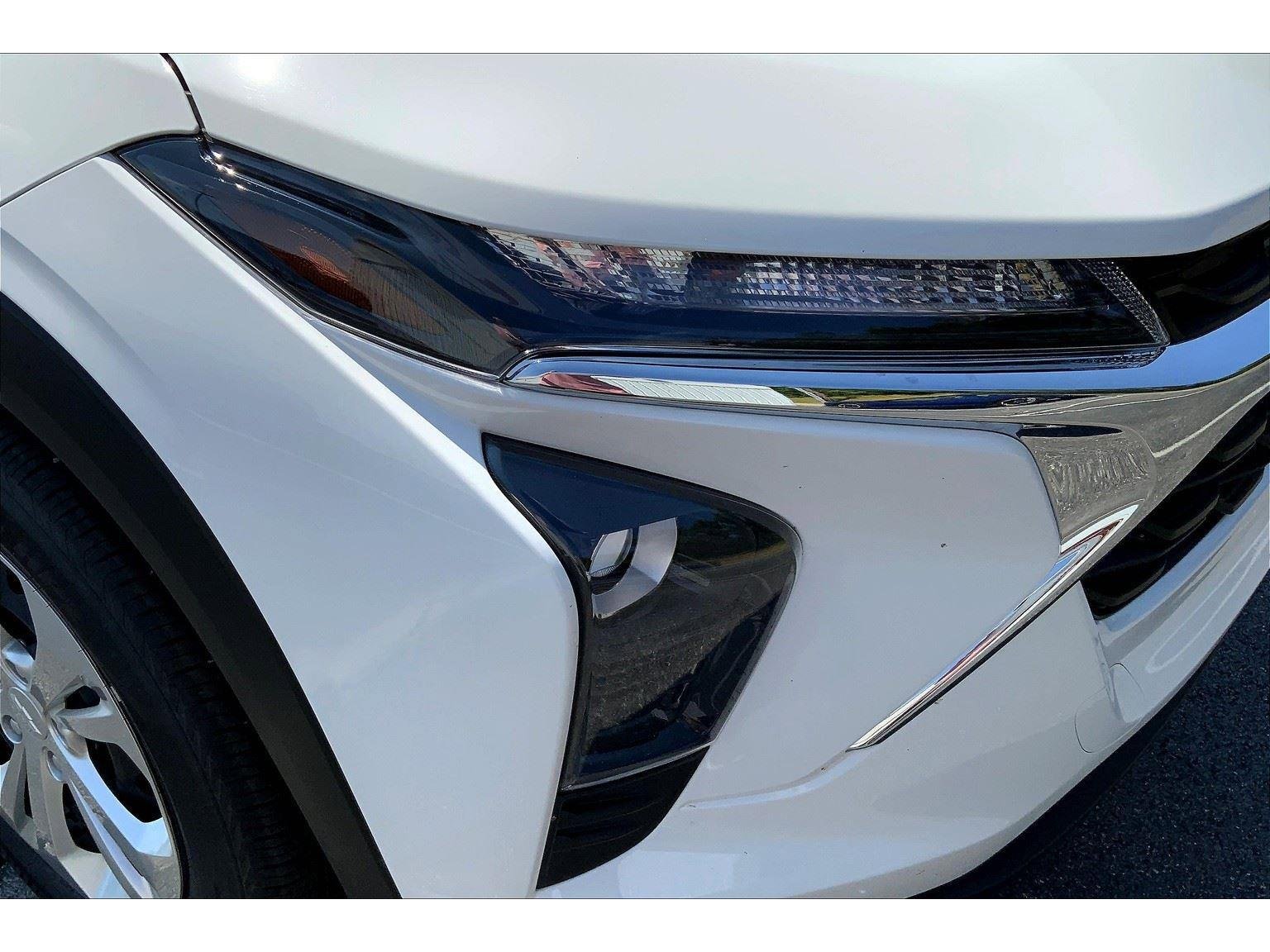 Used 2025 Chevrolet Trax LS image 26