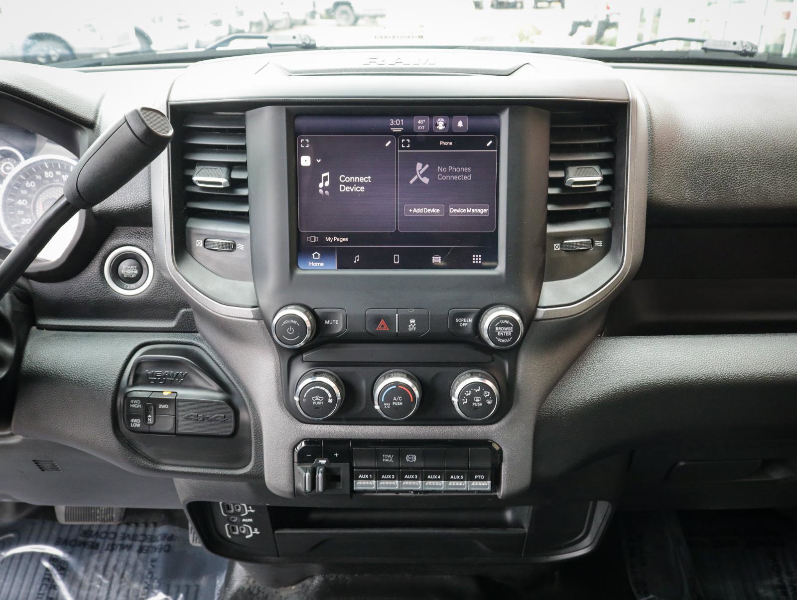 Used 2022 RAM 3500 Tradesman w/ Chrome Appearance Group image 18