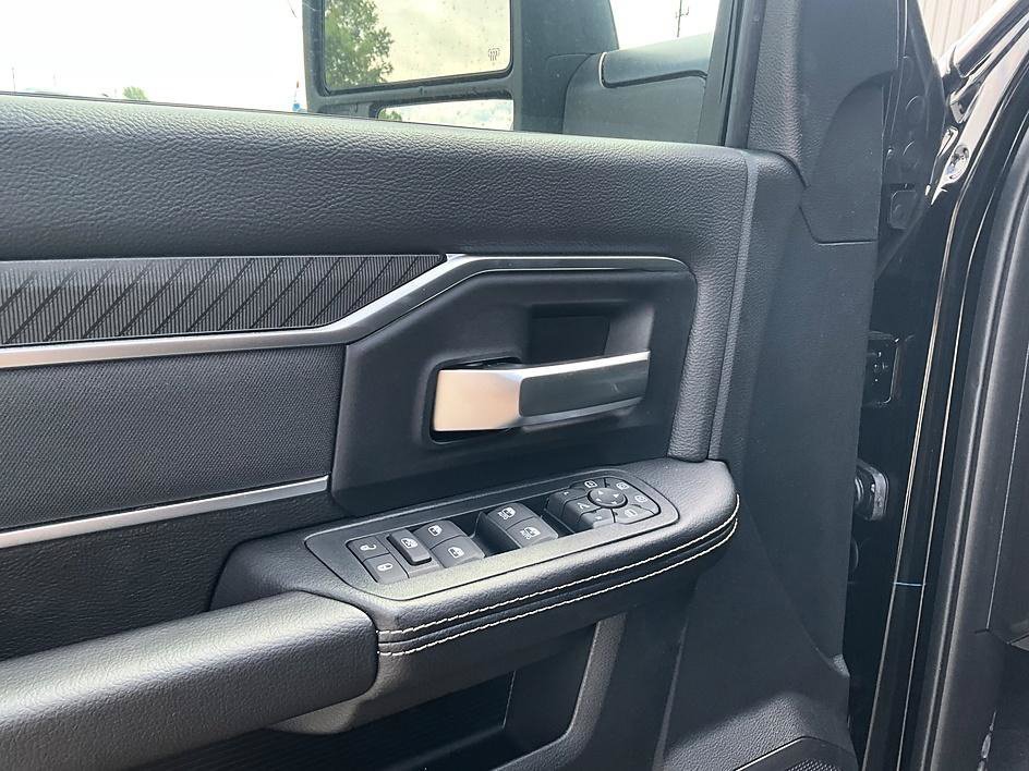 New 2026 RAM 2500 Big Horn AWD/4WD image 12