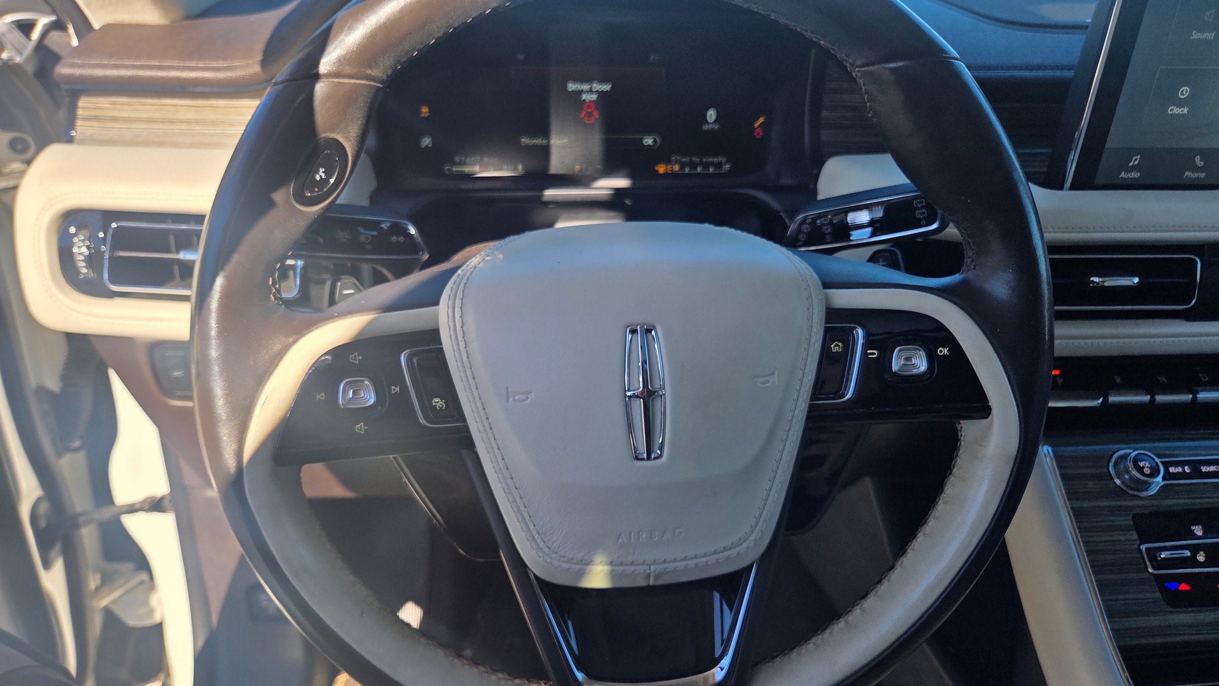 Used 2020 Lincoln Aviator Black Label w/ Dynamic Handling Package AWD/4WD image 6