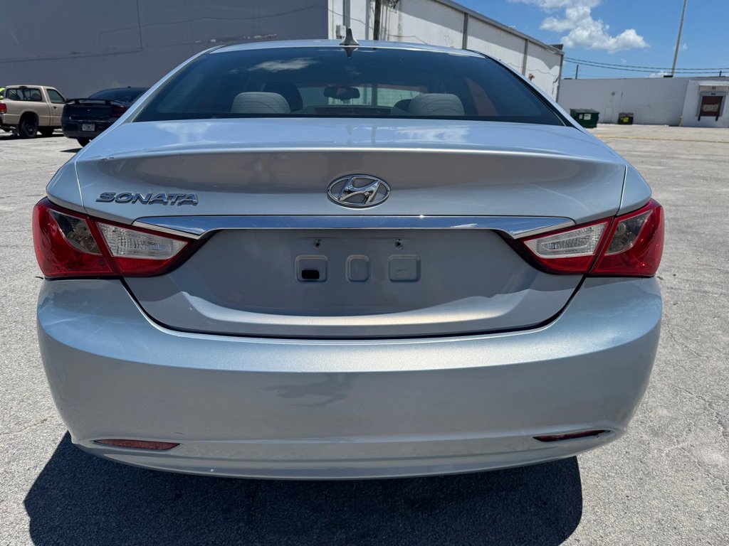 Used 2013 Hyundai Sonata GLS image 4