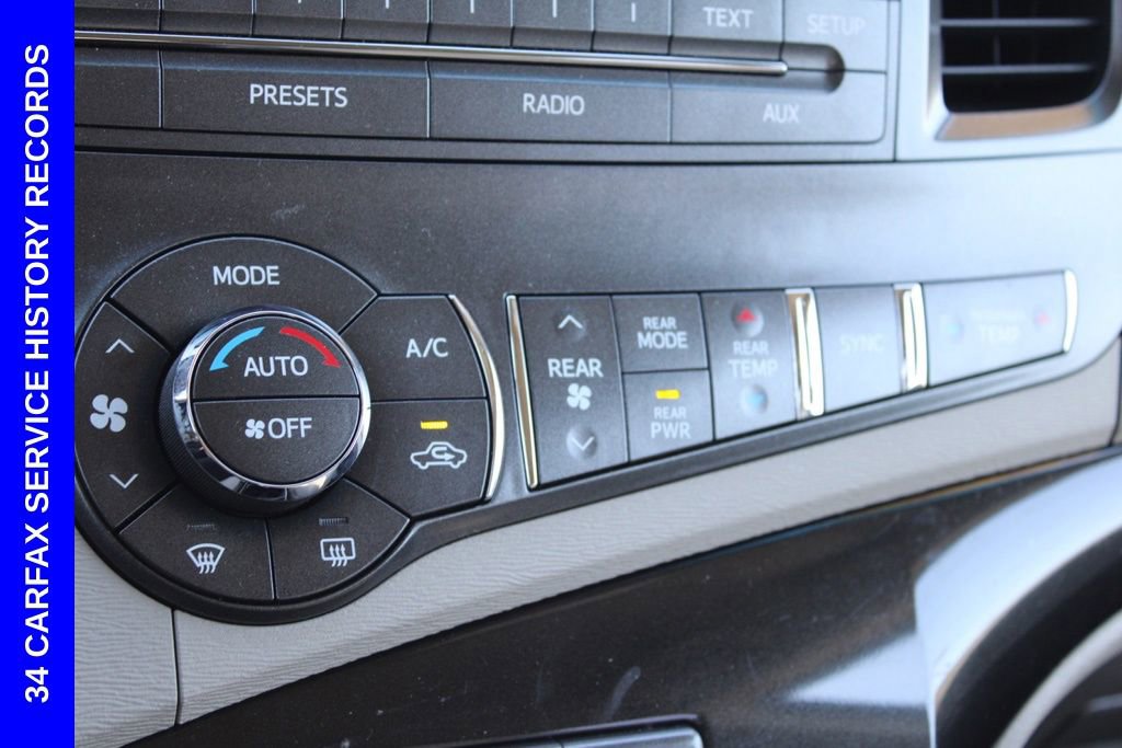 Used 2013 Toyota Sienna LE w/ Towing Pkg image 40