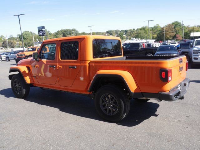New 2025 Jeep Gladiator Sport image 9