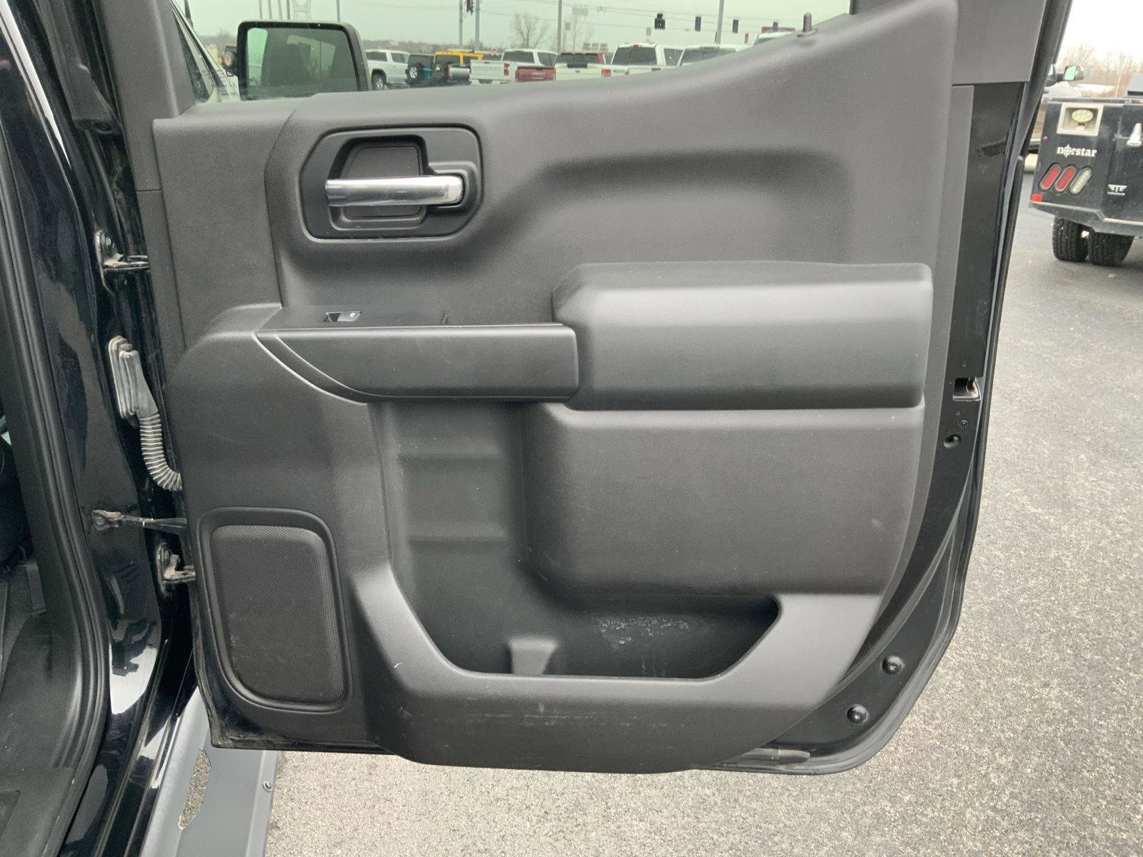 Used 2019 Chevrolet Silverado 1500 Custom Trail Boss w/ Custom Convenience Package image 50