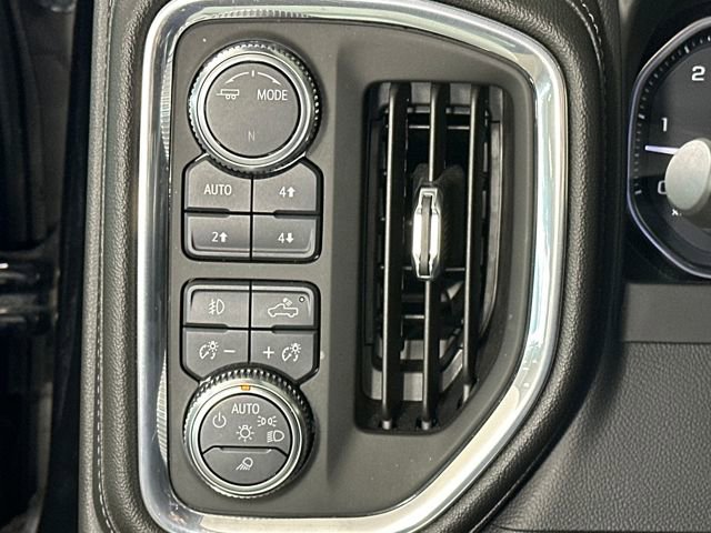 Used 2021 GMC Sierra 2500 SLT w/ SLT Preferred Package image 19