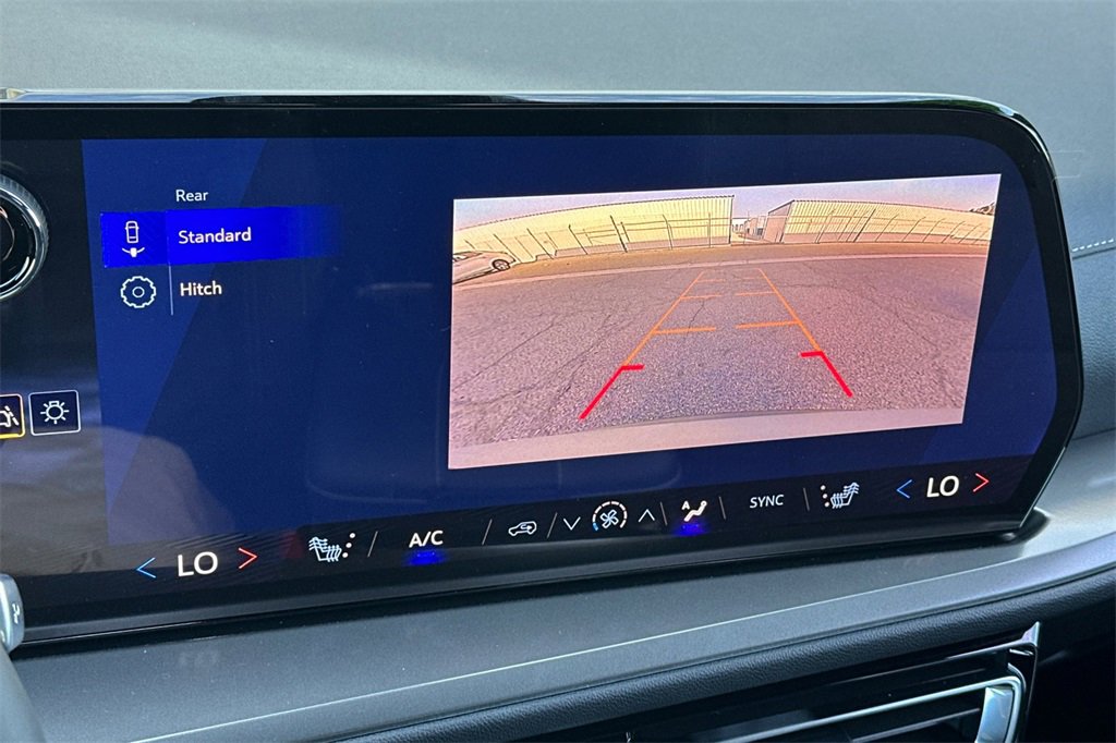 New 2026 Chevrolet Traverse LT w/ LPO, Floor Liner Package image 22