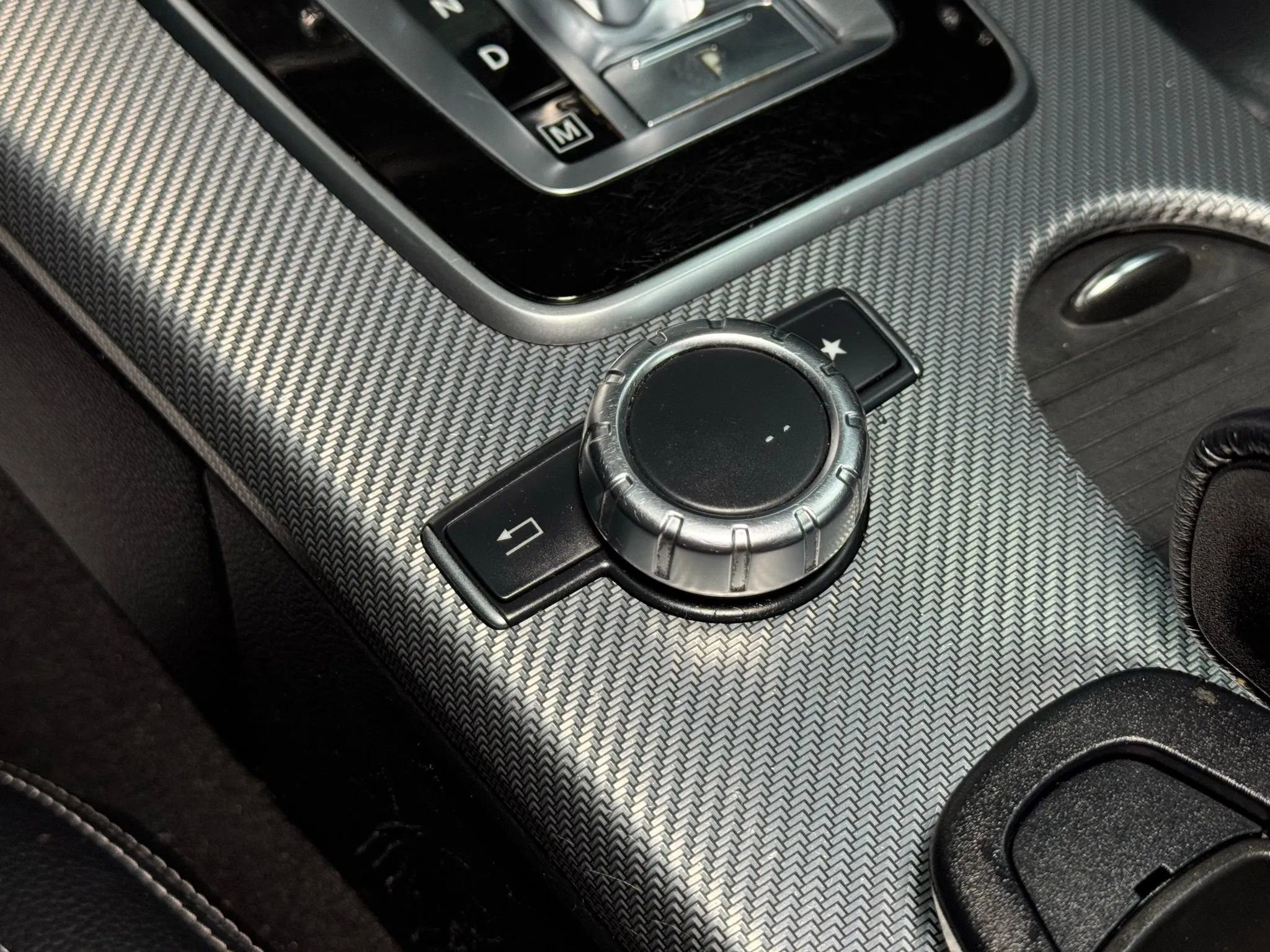 Used 2017 Mercedes-Benz SLC 300 w/ Premium 1 Package image 32