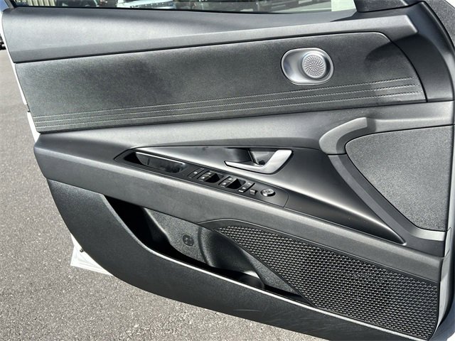 Certified 2025 Hyundai Elantra Blue image 22