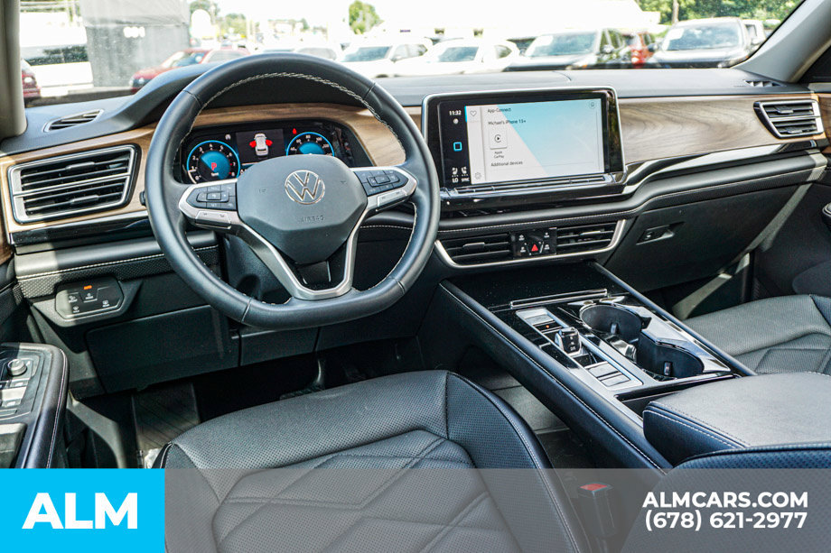 Used 2025 Volkswagen Atlas SE FWD image 28
