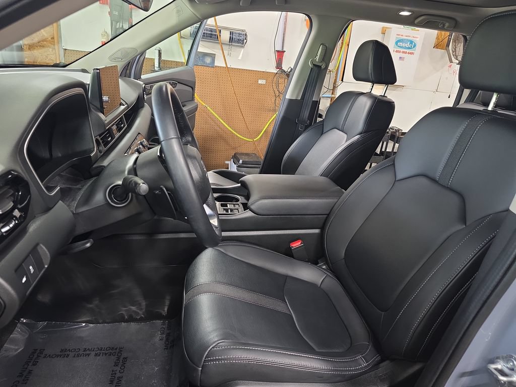 Used 2023 Honda Pilot Touring image 15