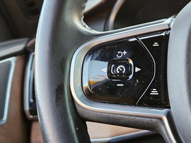Used 2017 Volvo XC90 T6 Inscription w/ Vision Package image 14