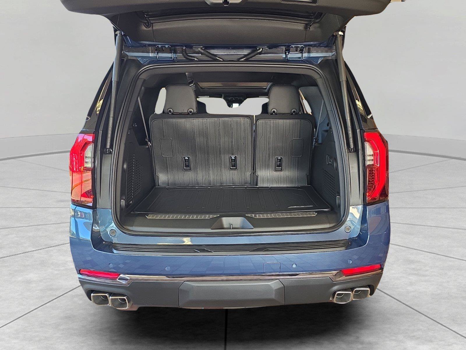 New 2027 GMC Yukon XL Denali Ultimate w/ LPO, Floor Liner Package AWD/4WD image 13