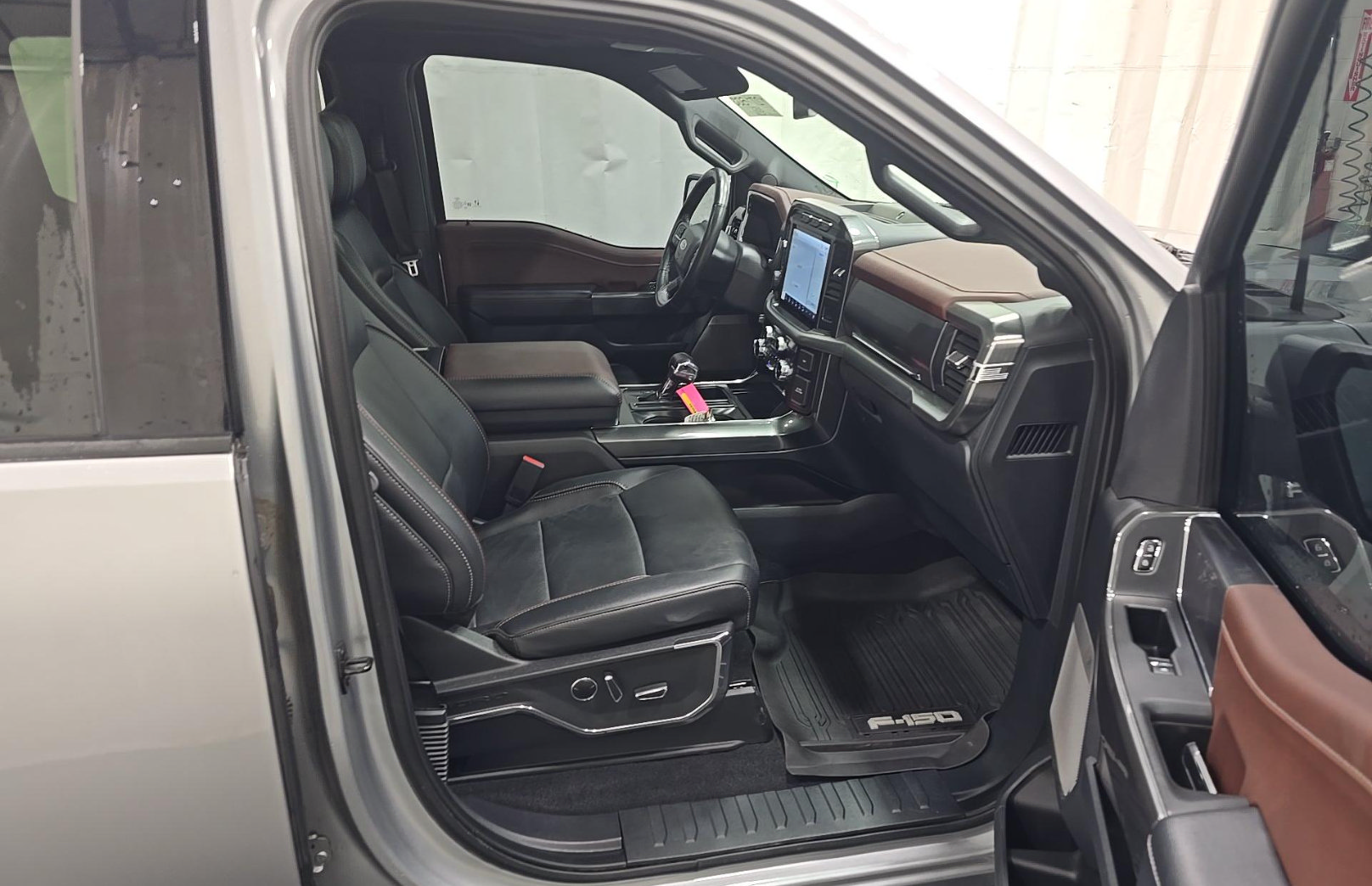 Used 2023 Ford F150 Lariat w/ Equipment Group 502A High AWD/4WD image 8