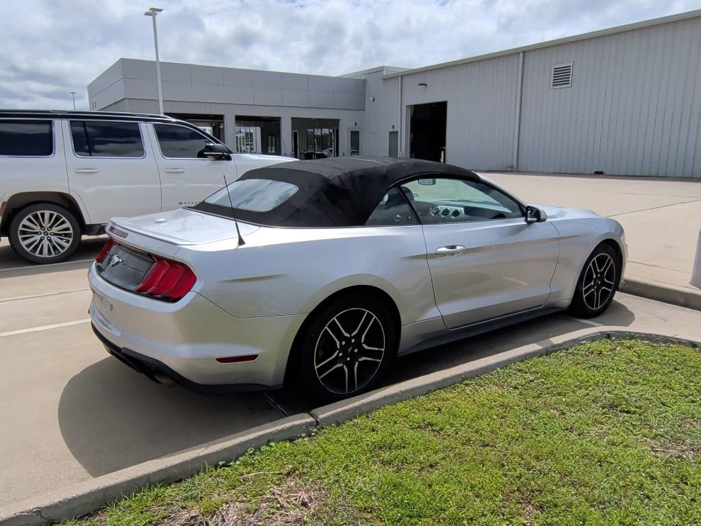 Used 2019 Ford Mustang Premium RWD image 8