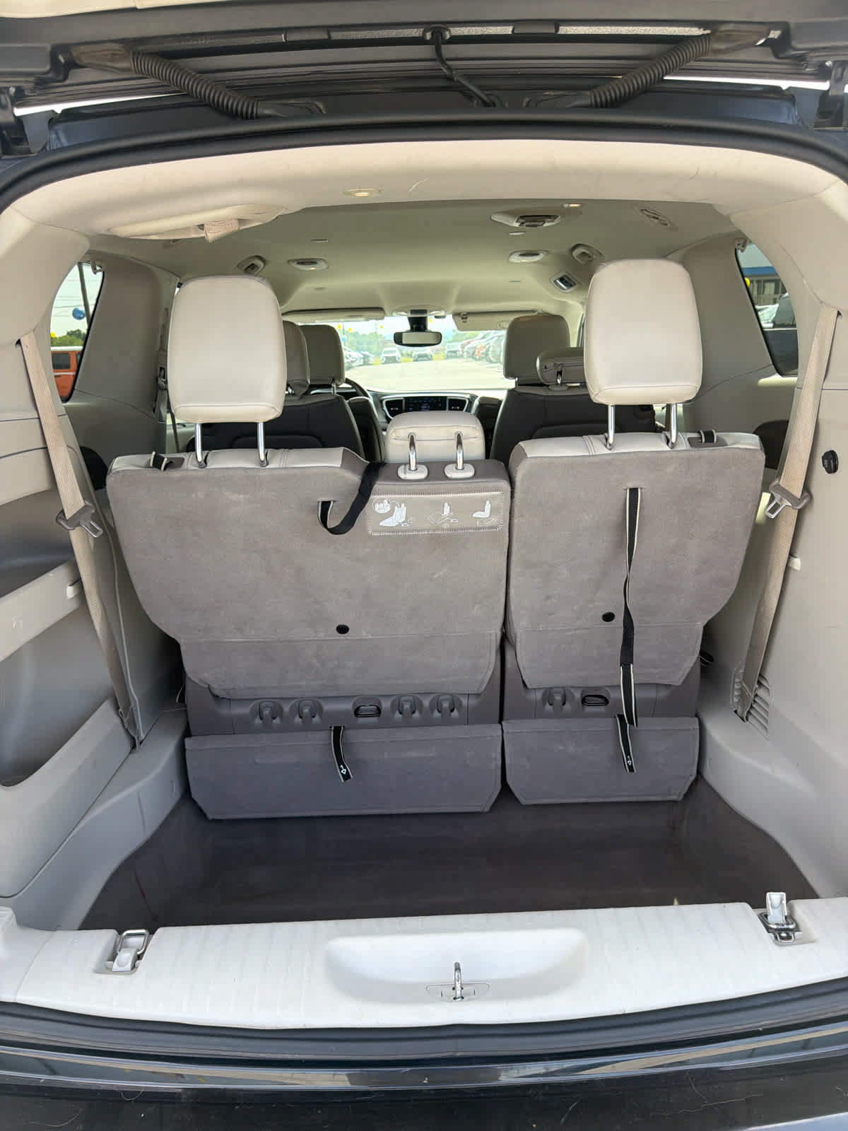 Used 2017 Chrysler Pacifica Touring-L Plus FWD image 9