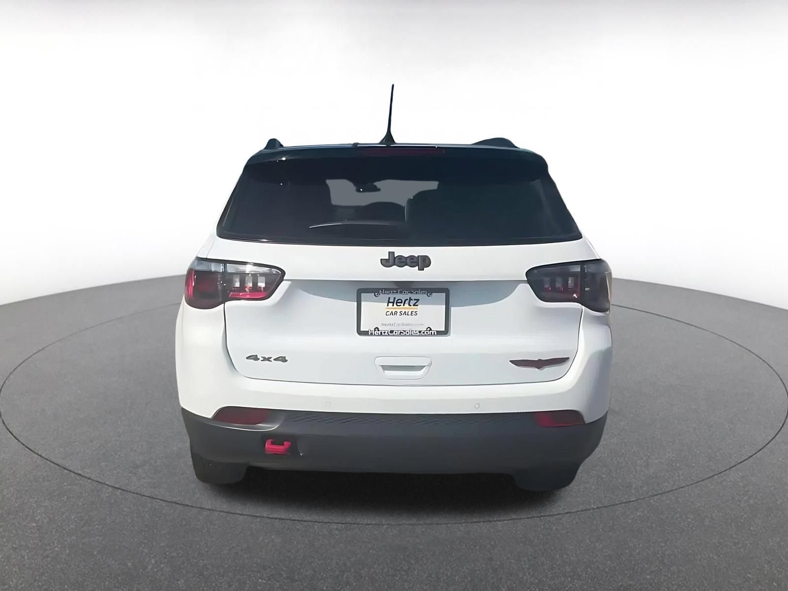 Used 2025 Jeep Compass Trailhawk AWD/4WD image 10