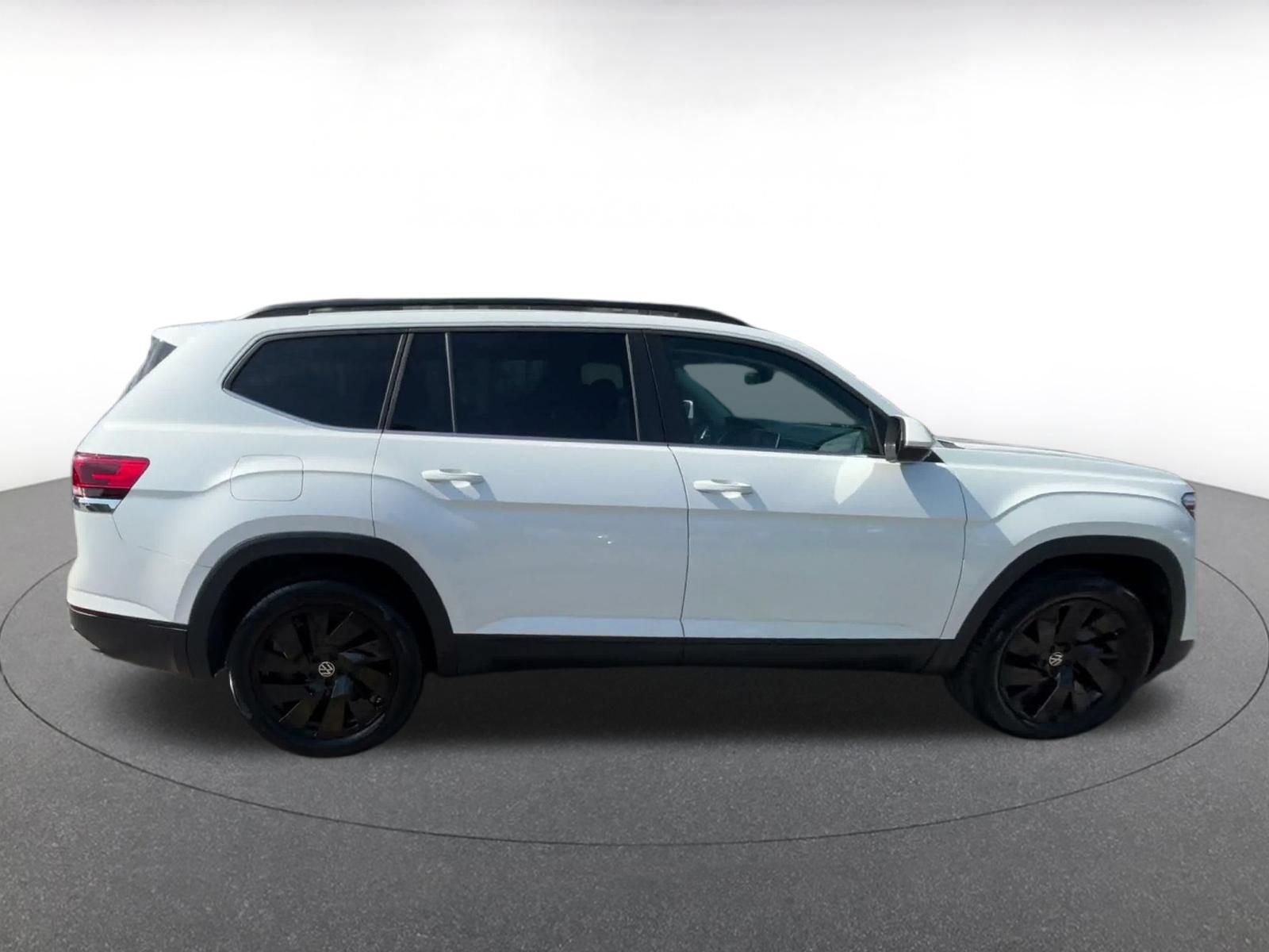 Used 2026 Volkswagen Atlas SE FWD image 13