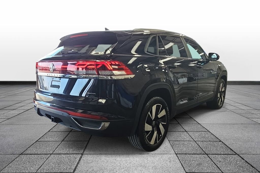 Used 2024 Volkswagen Atlas Cross Sport SE AWD/4WD image 5