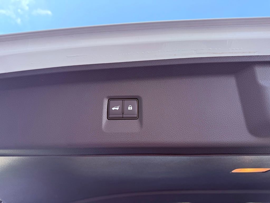 Certified 2026 INFINITI QX60 Luxe w/ Family Package image 34