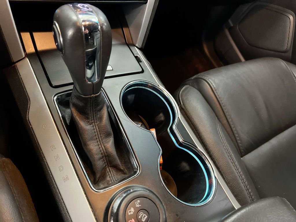 Used 2015 Ford Explorer Limited image 17