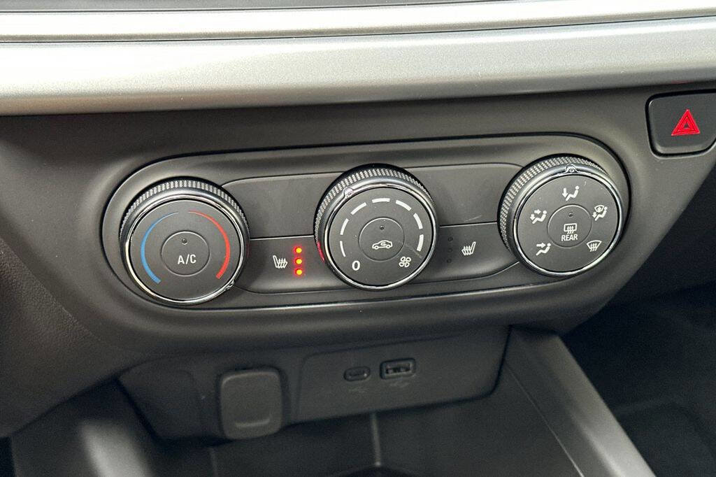 New 2026 Chevrolet Trax RS w/ Driver Confidence Package image 21