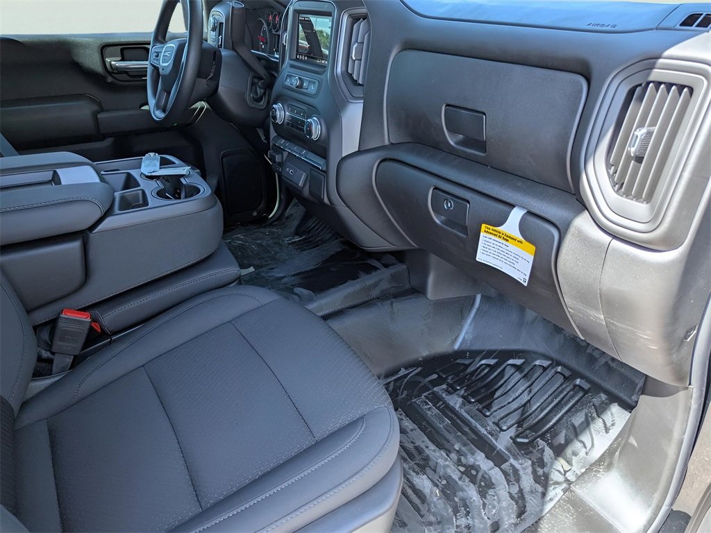 New 2025 GMC Sierra 2500 Pro image 18