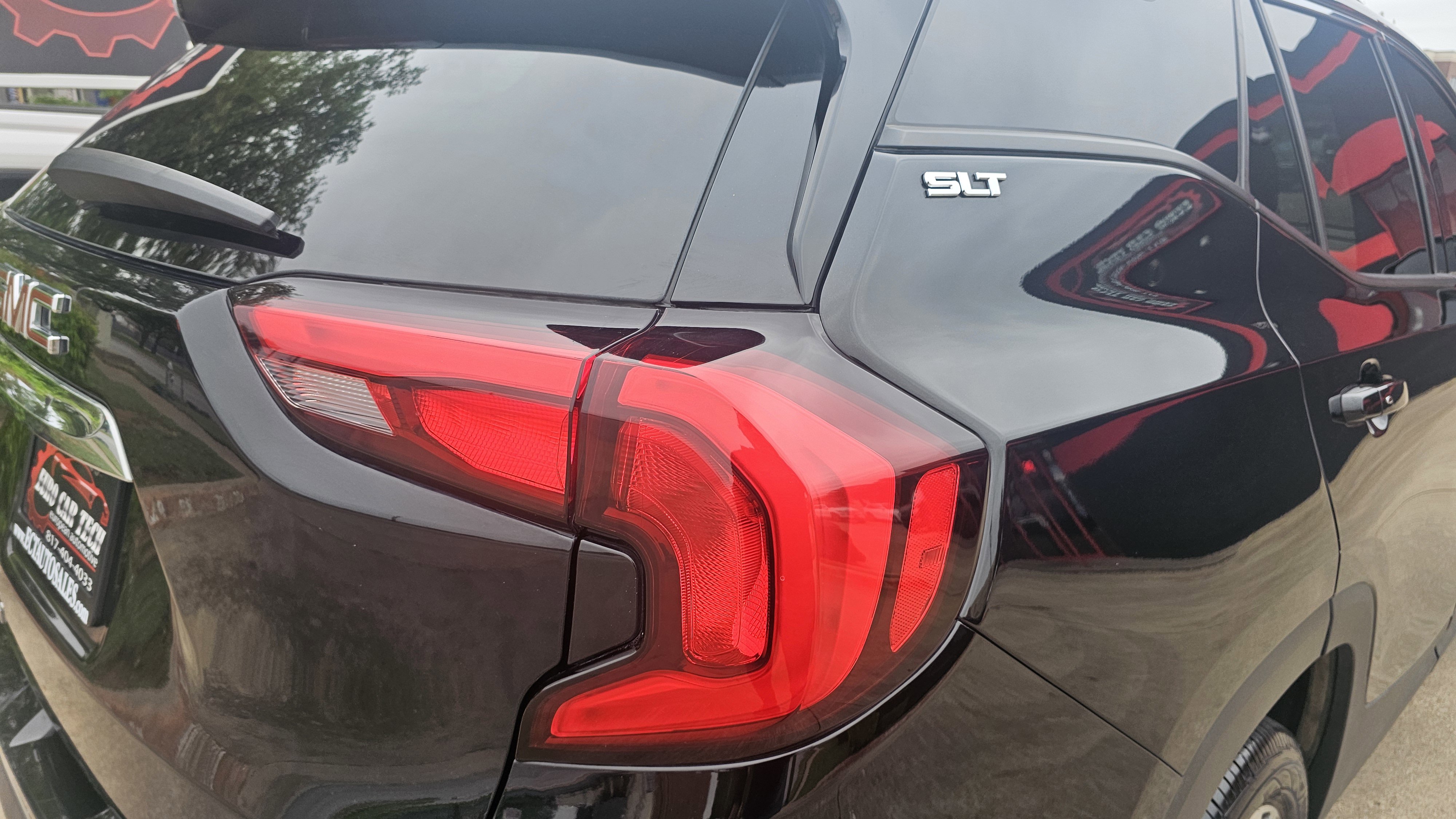 Used 2021 GMC Terrain SLT FWD image 9