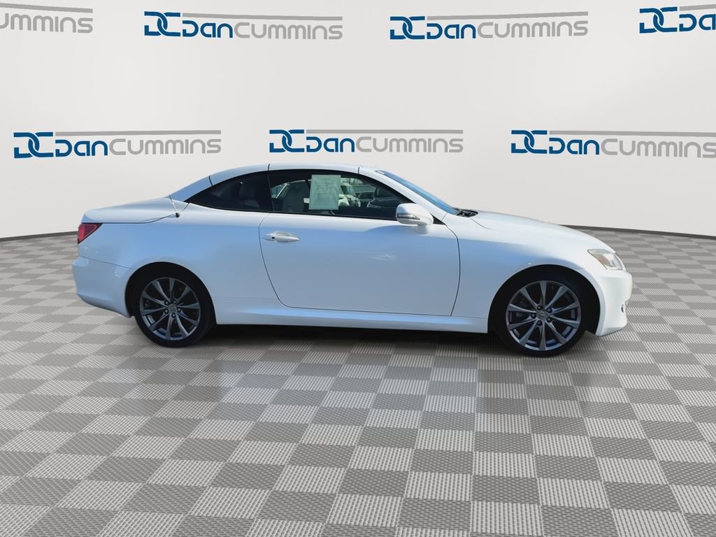 Used 2013 Lexus IS 250C w/ Luxury Pkg image 2