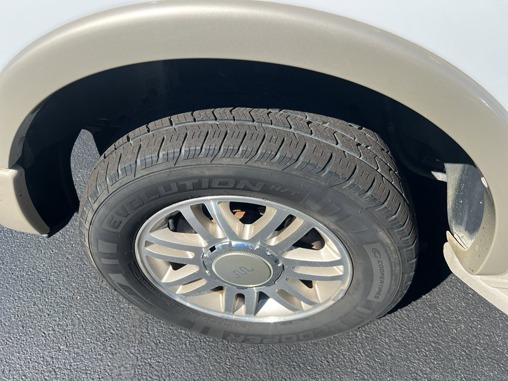 Used 2010 Ford F150 King Ranch image 9