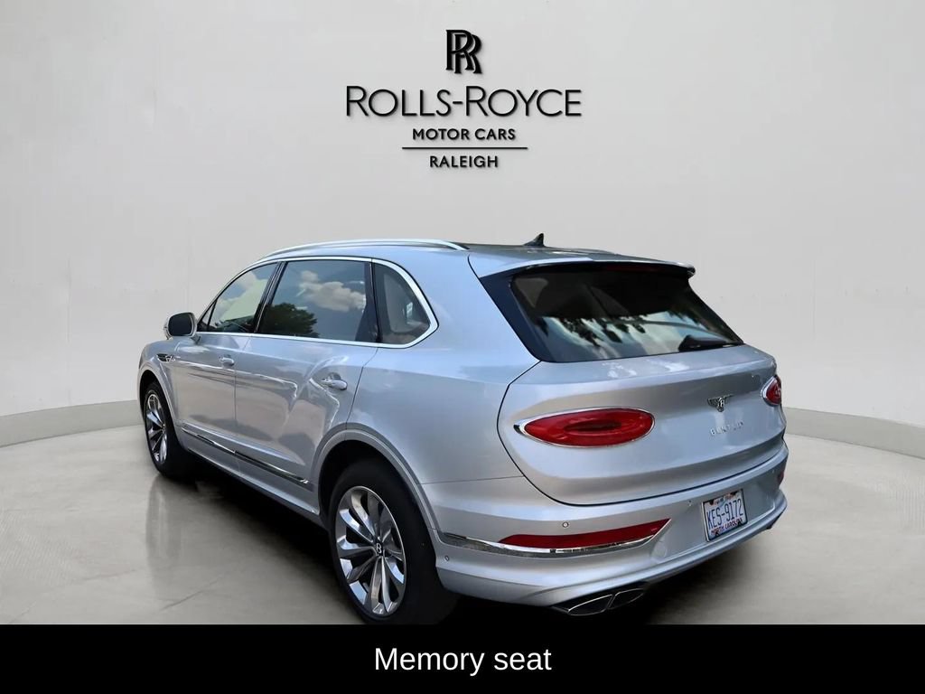 Used 2023 Bentley Bentayga Extended Wheelbase AWD/4WD image 6