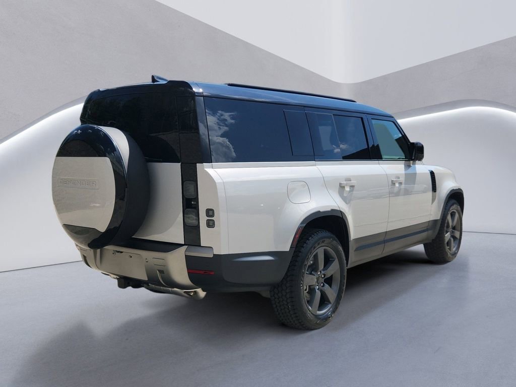 New 2026 Land Rover Defender 130 S image 4
