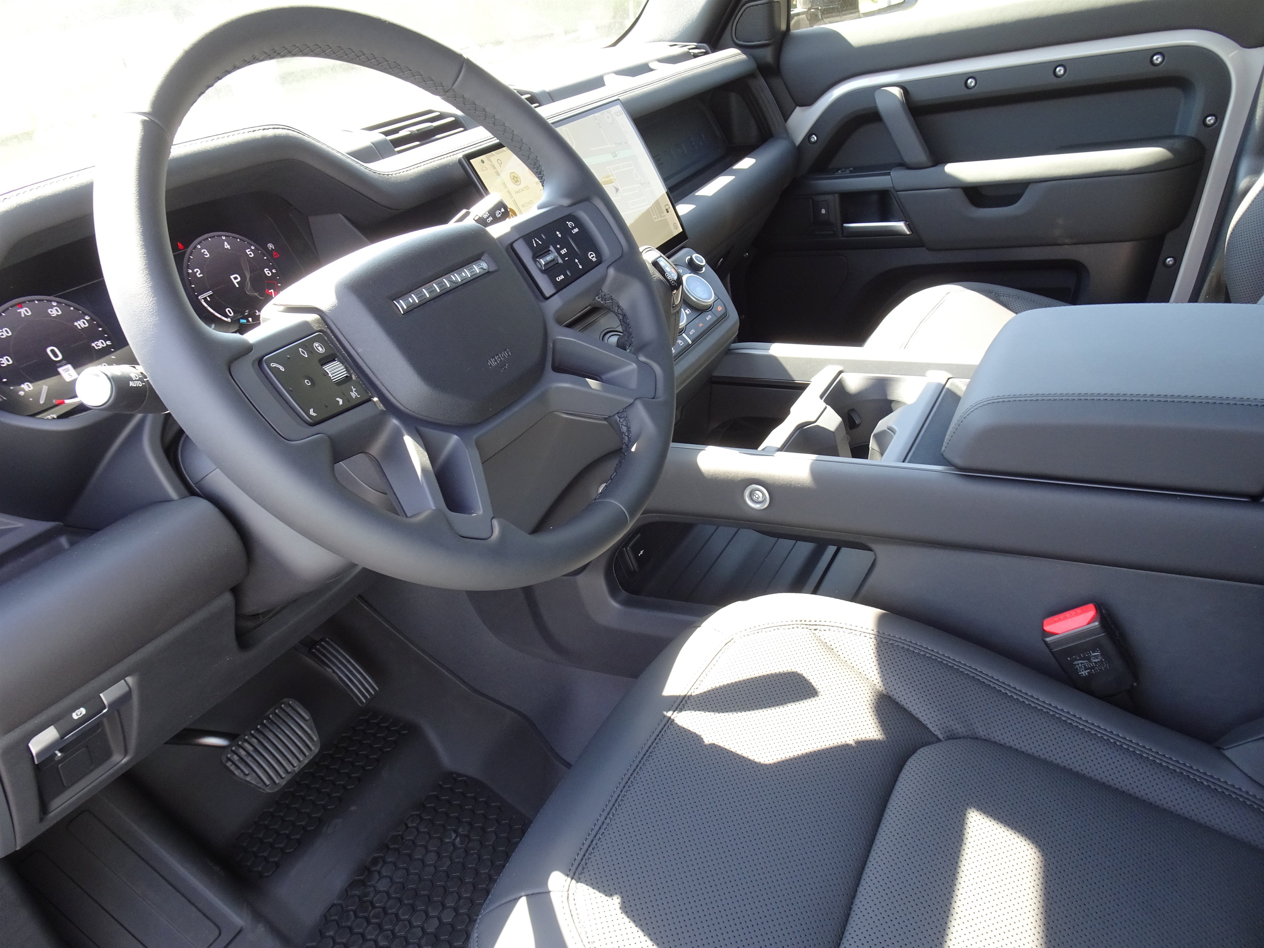 New 2026 Land Rover Defender 110 S AWD/4WD image 15