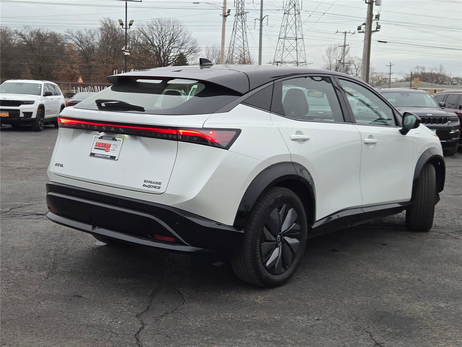 Used 2023 Nissan Ariya AWD image 13