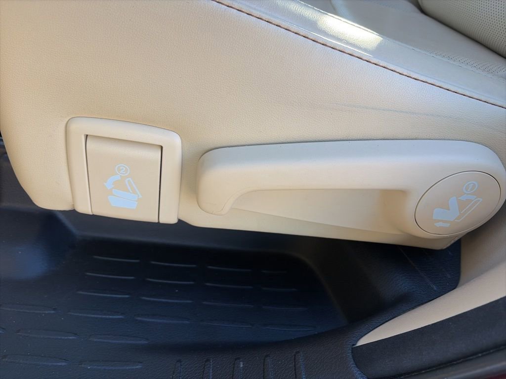 Used 2015 Toyota Highlander Limited image 50