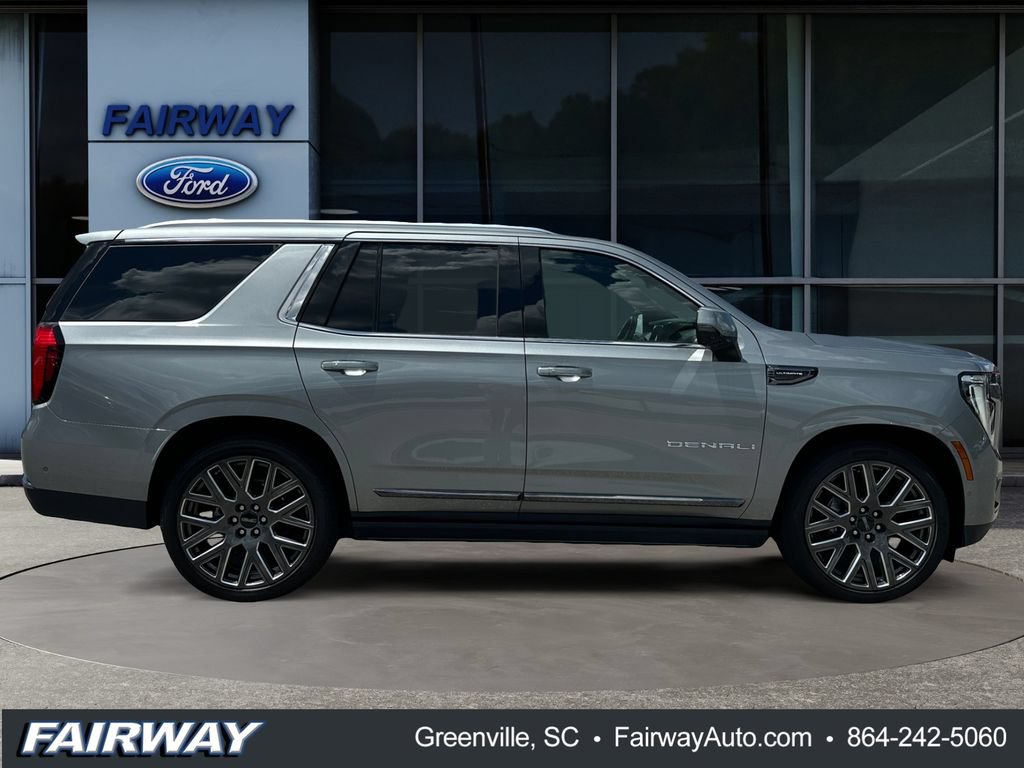 Used 2025 GMC Yukon Denali Ultimate AWD/4WD image 9