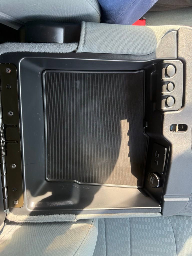 Used 2017 RAM 2500 Tradesman w/ Chrome Appearance Group image 27