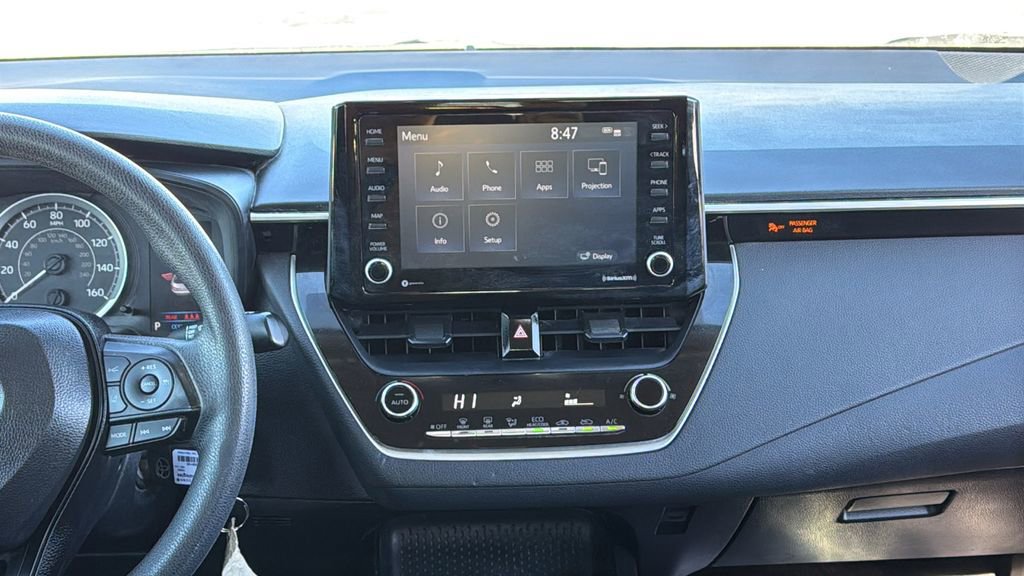 Used 2022 Toyota Corolla LE image 15