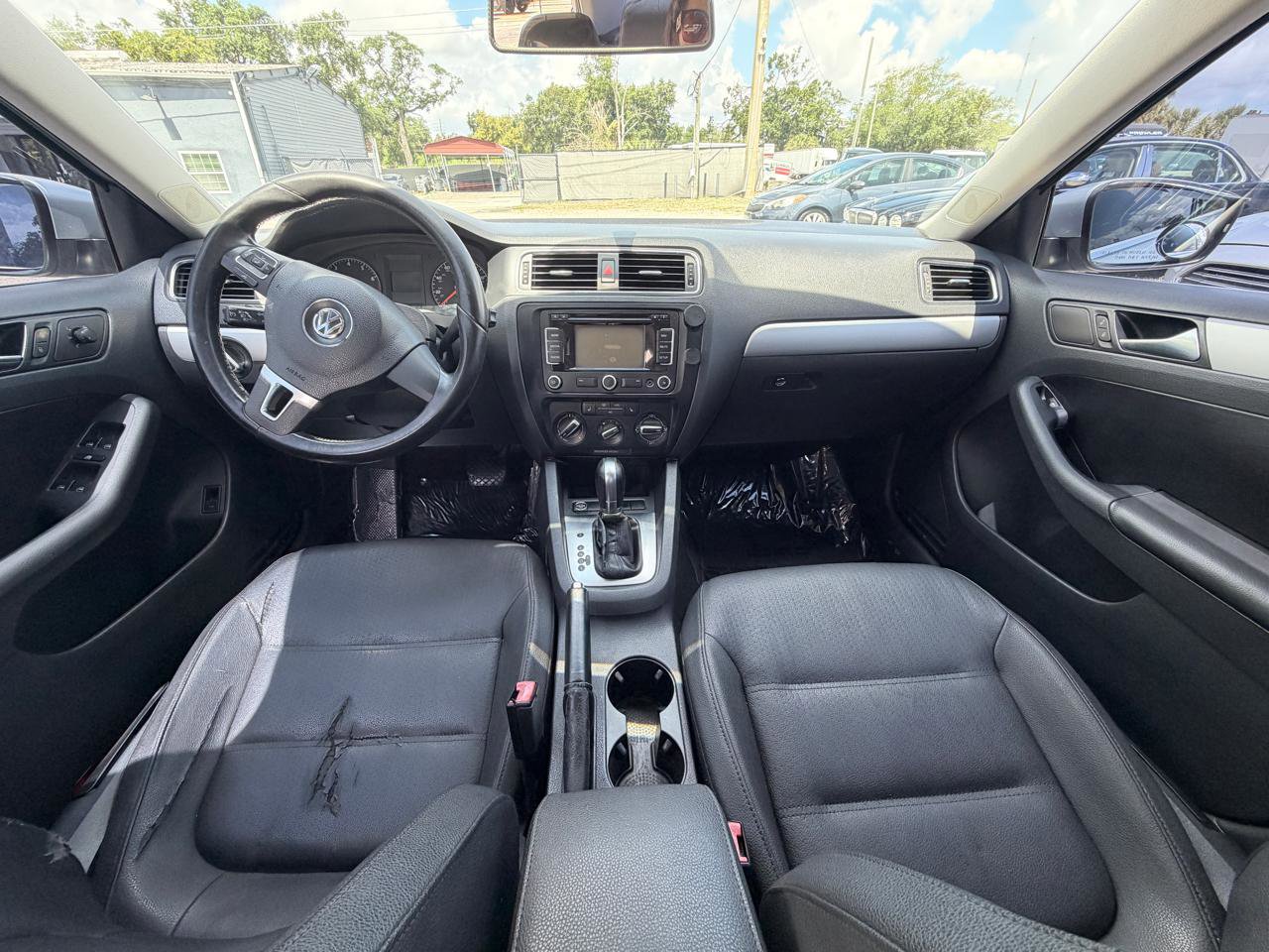 Used 2011 Volkswagen Jetta SEL FWD image 11