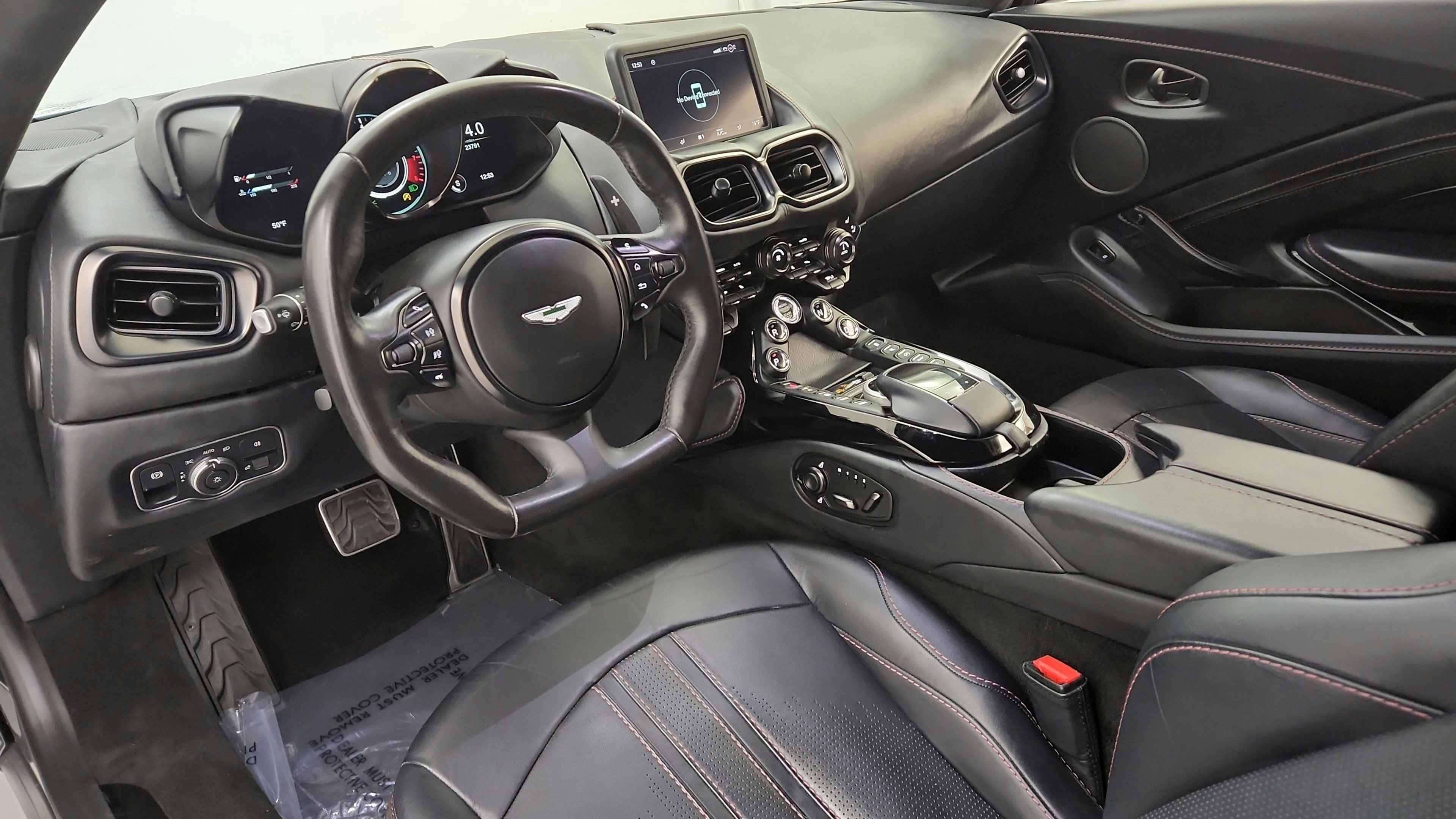 Used 2022 Aston Martin V8 Vantage Coupe RWD image 16