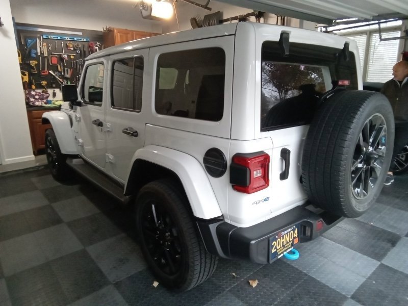 Used 2022 Jeep Wrangler Unlimited Sahara w/ Cold Weather Group image 4