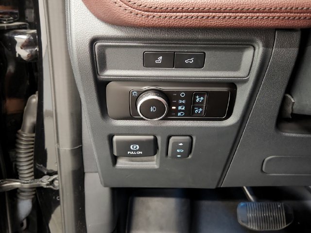 Used 2023 Ford Expedition Limited RWD image 40