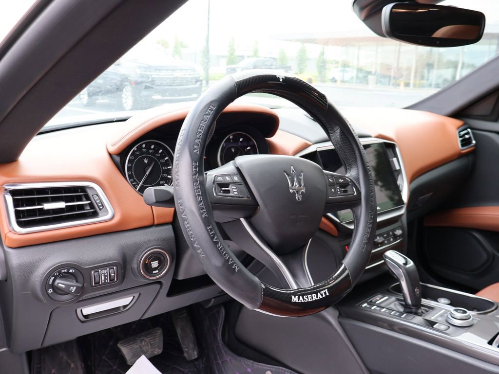 Used 2021 Maserati Ghibli S Q4 AWD/4WD image 18