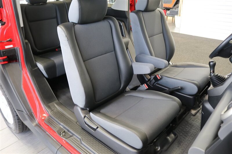 Used 2005 Honda Element EX image 17