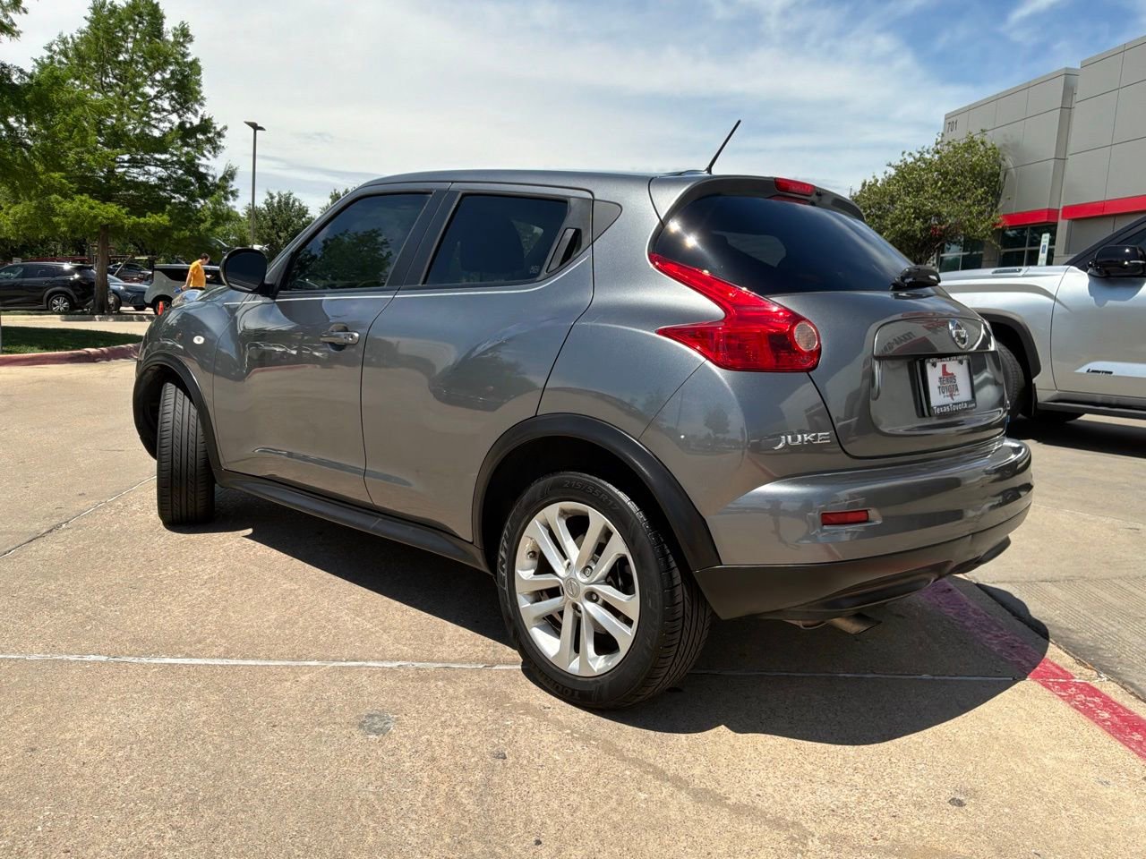 Used 2014 Nissan Juke SV image 8