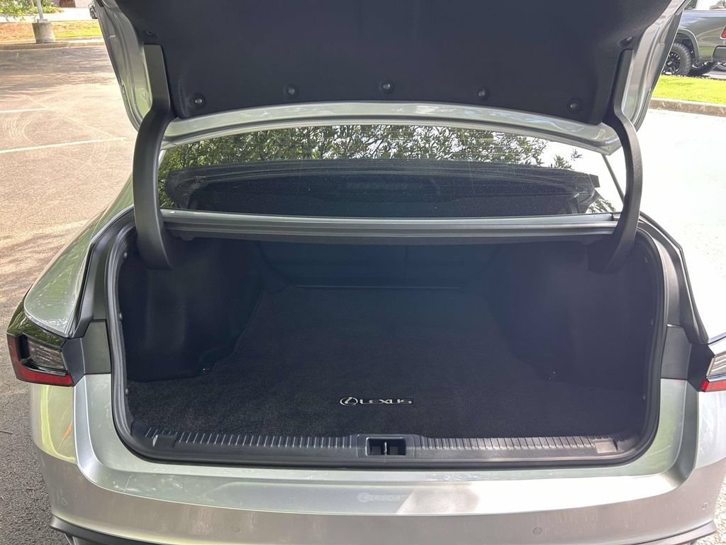Used 2025 Lexus IS 300 w/ Comfort Package RWD image 8